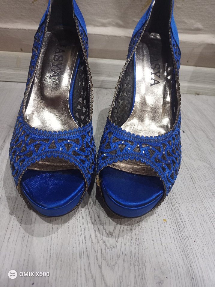 Mavi Parlak Payetli Yüksek Topuklu Kadın Ayakkabı - Görsel 2