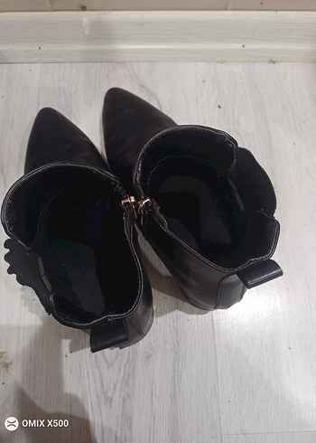 Siyah Tokalı Kadın Topuklu Bot - Görsel 3