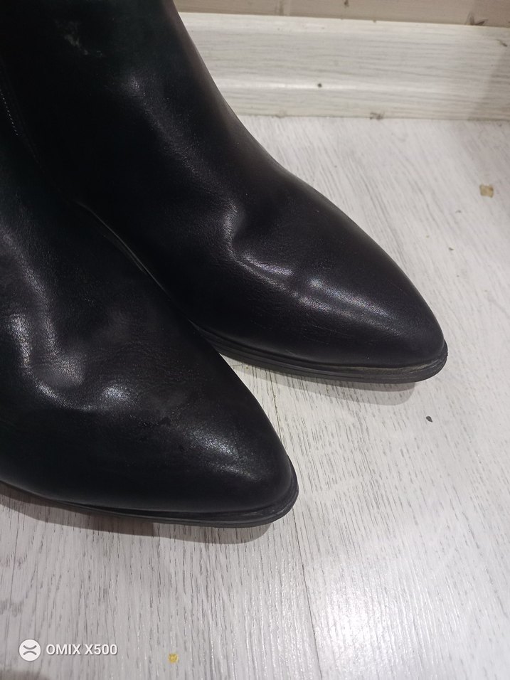 Siyah Tokalı Kadın Topuklu Bot - Görsel 2