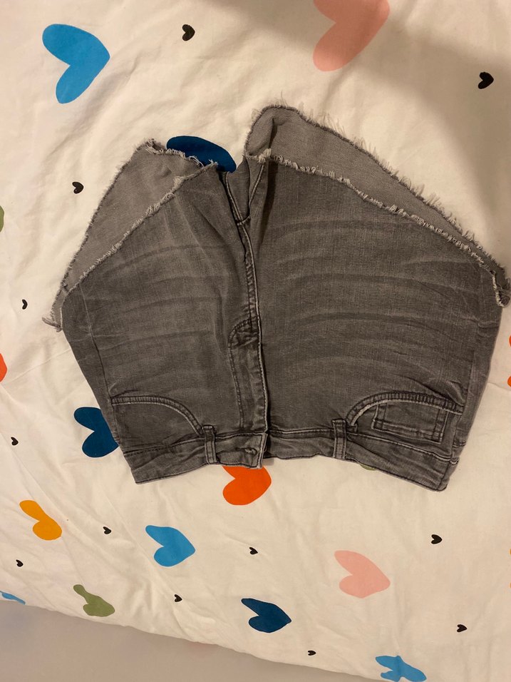 Gri Mini Kot Şort, Düğmeli, Bol Kesim - Görsel 2