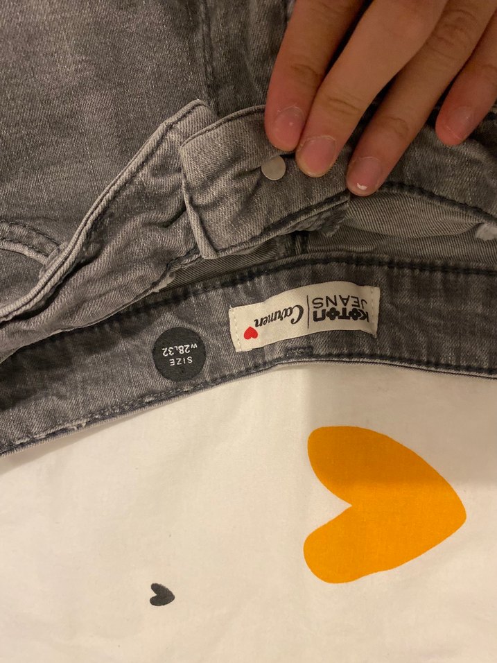 Gri Mini Kot Şort, Düğmeli, Bol Kesim - Görsel 3