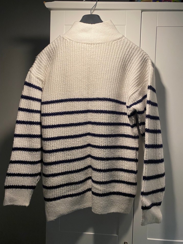 Çizgili Beyaz Triko Kadın Kazak - Görsel 2