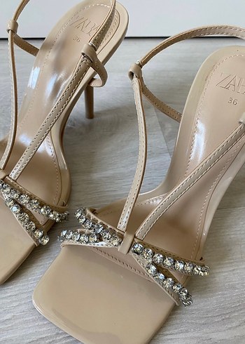Zara Bej Payetli İnce Topuklu Kadın Abiye Ayakkabı
