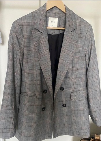 Gri Ekose Desenli Düğmeli Kadın Blazer