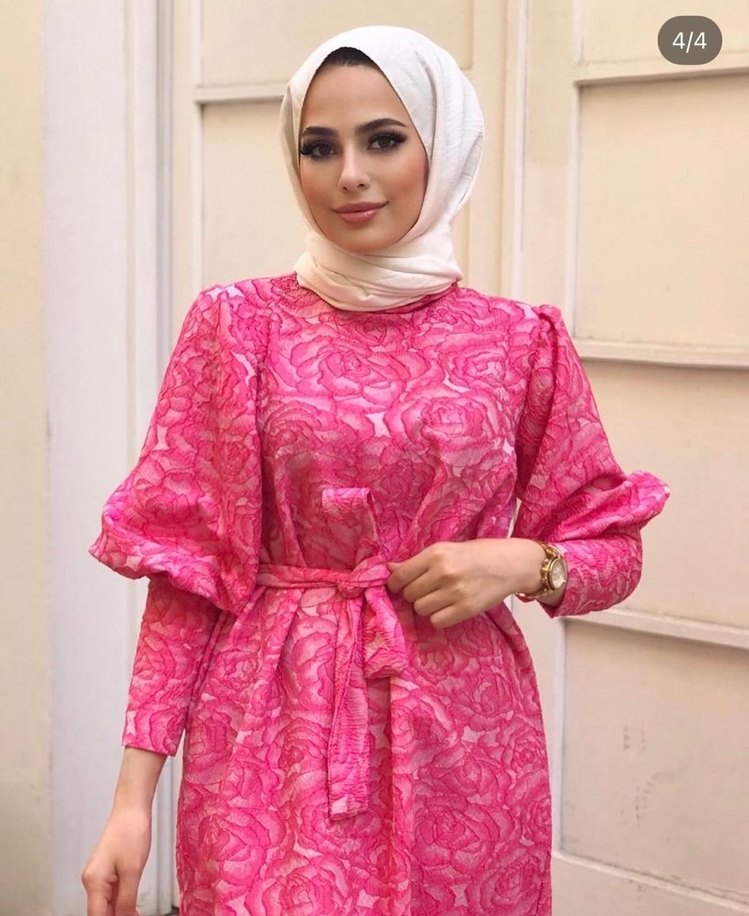 Pembe Gül Desen Kuşaklı Balon Kol Yüksek Yaka Uzun Elbise - Görsel 2