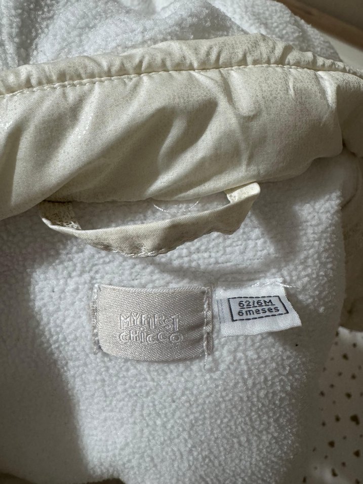 Chicco Marka Kız Çocuk Bej Çıkarılabilir Kapüşonlu Nakışlı Mont - Görsel 5