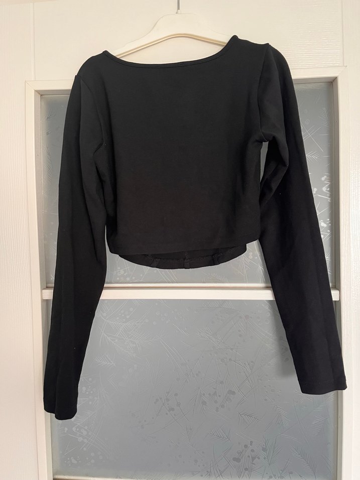 Siyah Uzun Kollu Göbeği Asimetrik Crop Bluz - Görsel 2