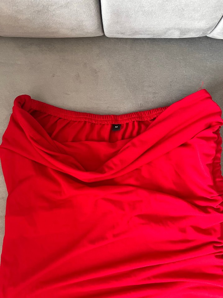 Kadın Kırmızı Drapeli Asimetrik Straplez Bluz - Görsel 2