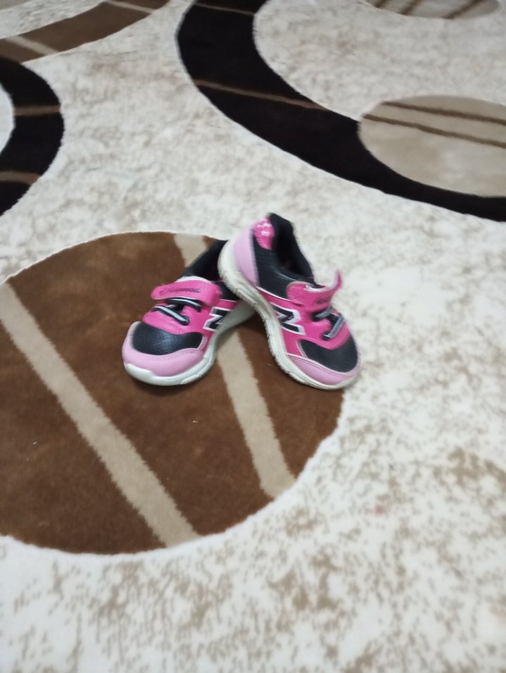 Kız Çocuk Pembe Velcro Spor Ayakkabı - Görsel 2