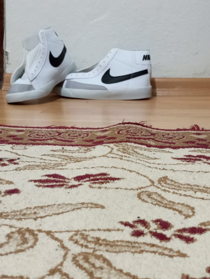 Nike Beyaz Spor Ayakkabı Velcro Detaylı - Görsel 2