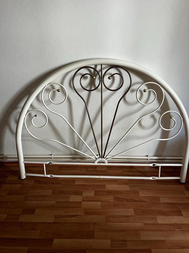 Parlak Beyaz Metal Yatak Başlığı - Görsel 3