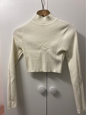 H&M crop bluz