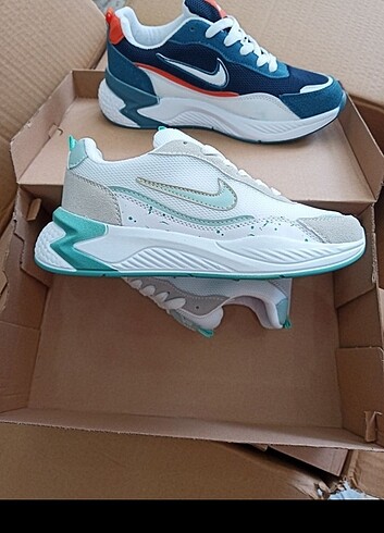 Nike modeli Kadın Spor Ayakkabı