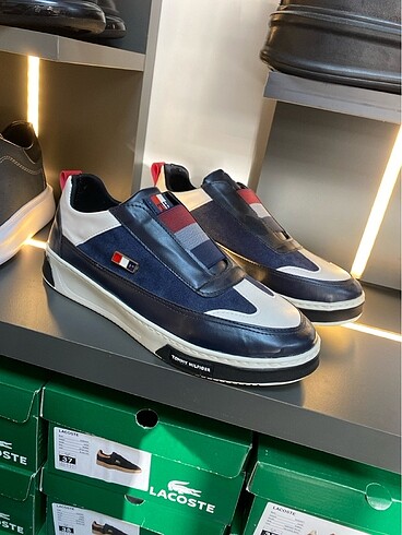 TOMMY HİLFİGER