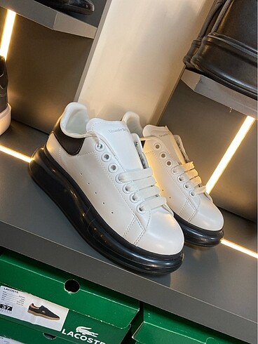 ALEXANDER MCQUEEN