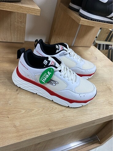 SKECHERS GORUN