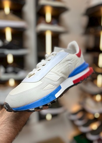 Renkli Detaylı Beyaz Erkek Spor Ayakkabı - Görsel 3