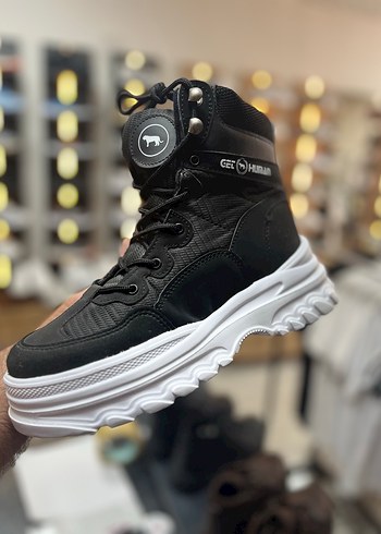 Siyah Yılan Desenli Bağcıklı Platform Kadın Bot - Görsel 3