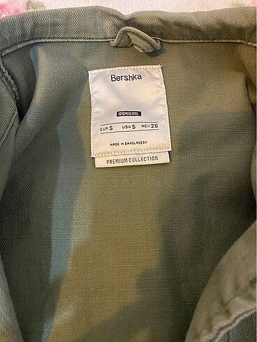 Bershka Arkası çiçekli ceket