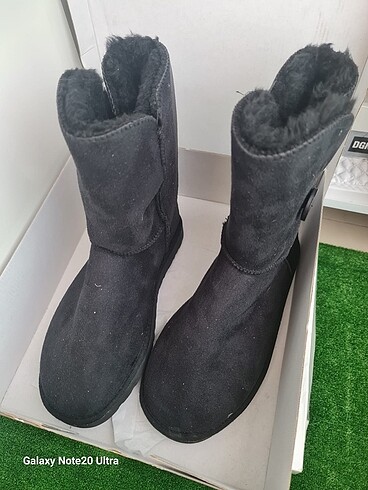 Ugg bot doğan çanta ürünü
