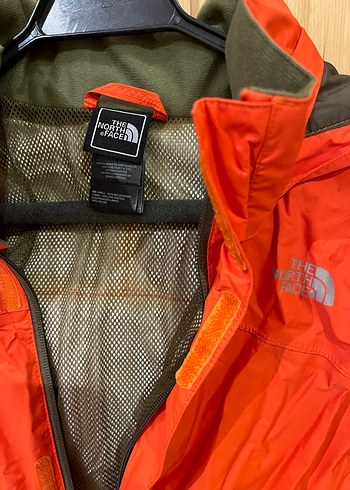 North Face Turuncu Fermuarlı Yağmurluk - Görsel 2