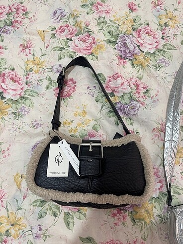 Stradivarius Kol çantası