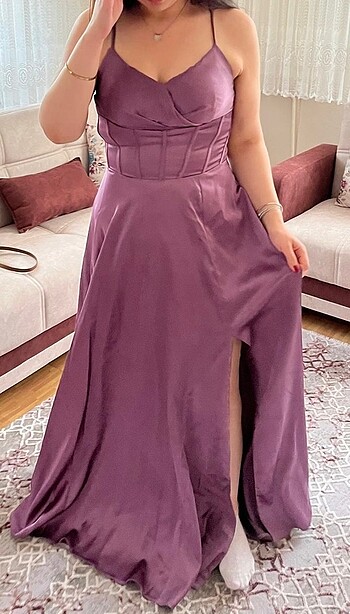 Lila davet elbisesi