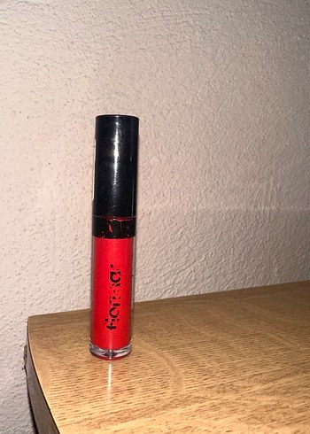 Flormar Kadife Dokulu Kırmızı Mat Likit Ruj 014 - Görsel 2