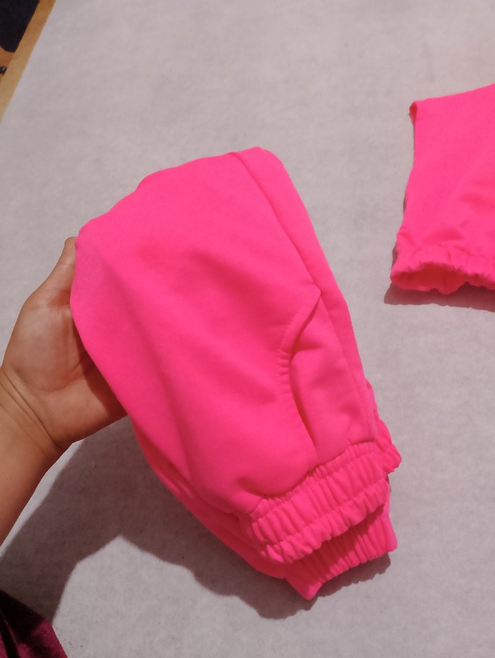 Pembe Kapüşonlu Kolsuz Sweatshirt ve Eşofman - Görsel 3