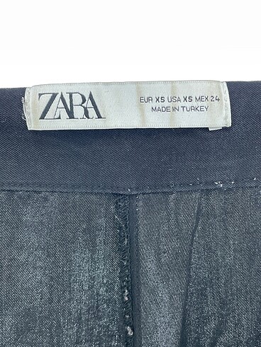 xs Beden siyah Renk Zara Düz Kesim %70 İndirimli.