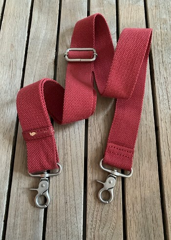 Kırmızı metal tokalı spor çanta askısı 130 cm - Görsel 2