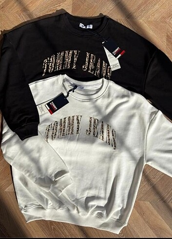 TOMMY HILFIGER  SWEATSHİRT