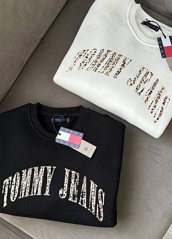 TOMMY HILFIGER SWEATSHİRT 