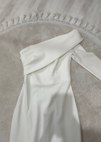 Beyaz tek kol balık elbise - Görsel 5