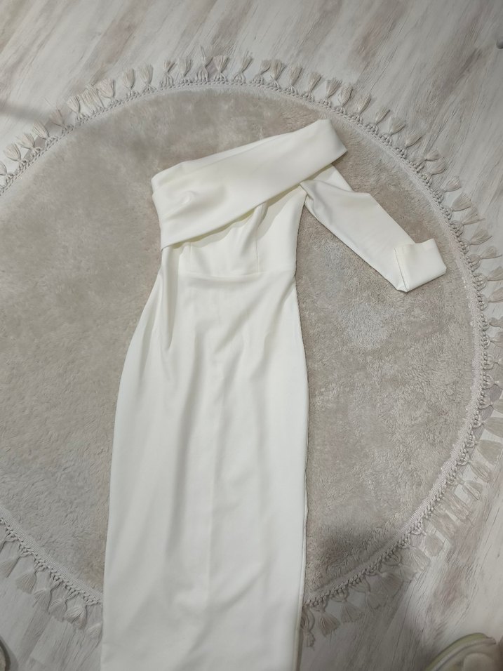 Beyaz tek kol balık elbise - Görsel 4