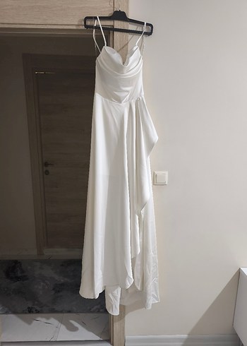 Beyaz saten elbise - Görsel 4