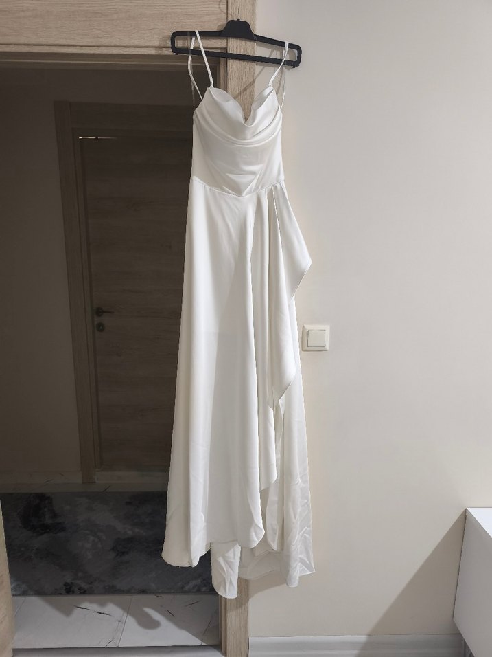 Beyaz saten elbise - Görsel 4