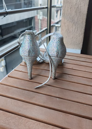 Beyaz Parlak Taşlı Topuklu Kadın Abiye Ayakkabı - Görsel 3