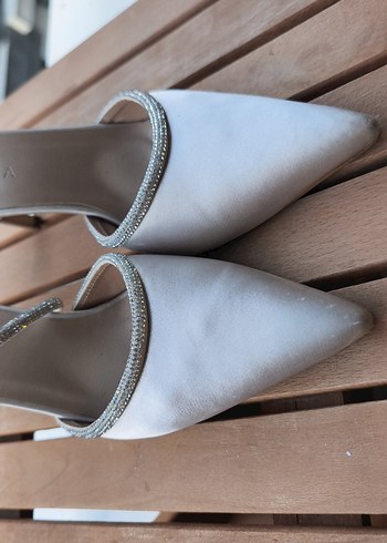 Bilekten bağlama saten topuklu - Görsel 4