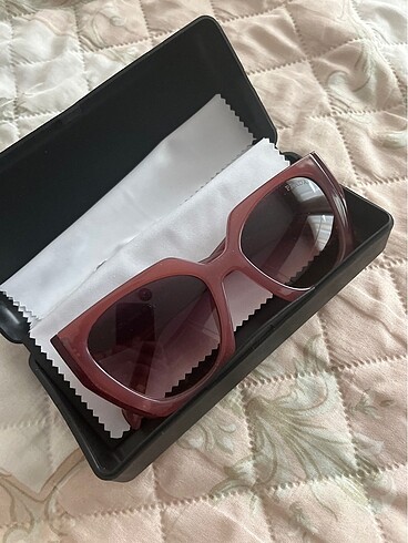 Prada gözlük