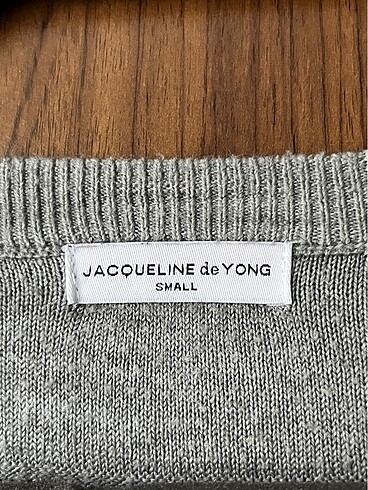 s Beden Jacqualine de Yong Kazak
