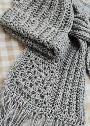 Gri Örgü Bere ve Atkı Seti - Görsel 4