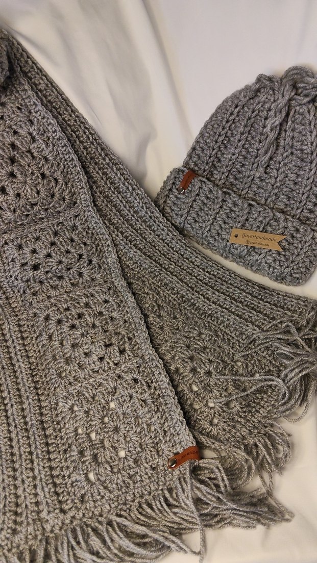 Gri Örgü Bere ve Atkı Seti - Görsel 3