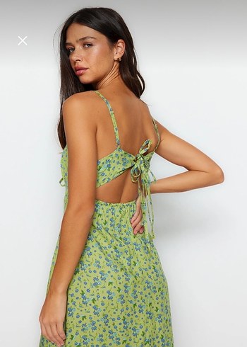 Çiçekli Yırtmaç Detaylı Yeşil Midi Elbise - Görsel 3