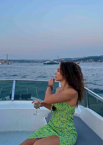 Çiçekli Yırtmaç Detaylı Yeşil Midi Elbise - Görsel 6