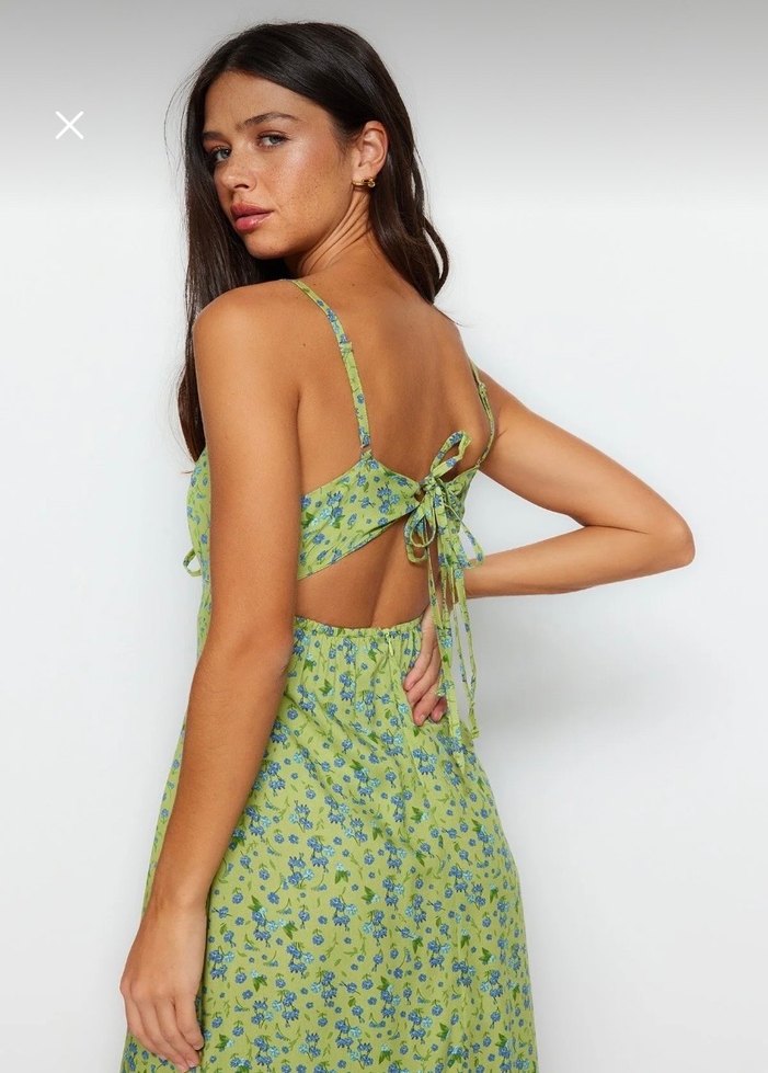 Çiçekli Yırtmaç Detaylı Yeşil Midi Elbise - Görsel 3