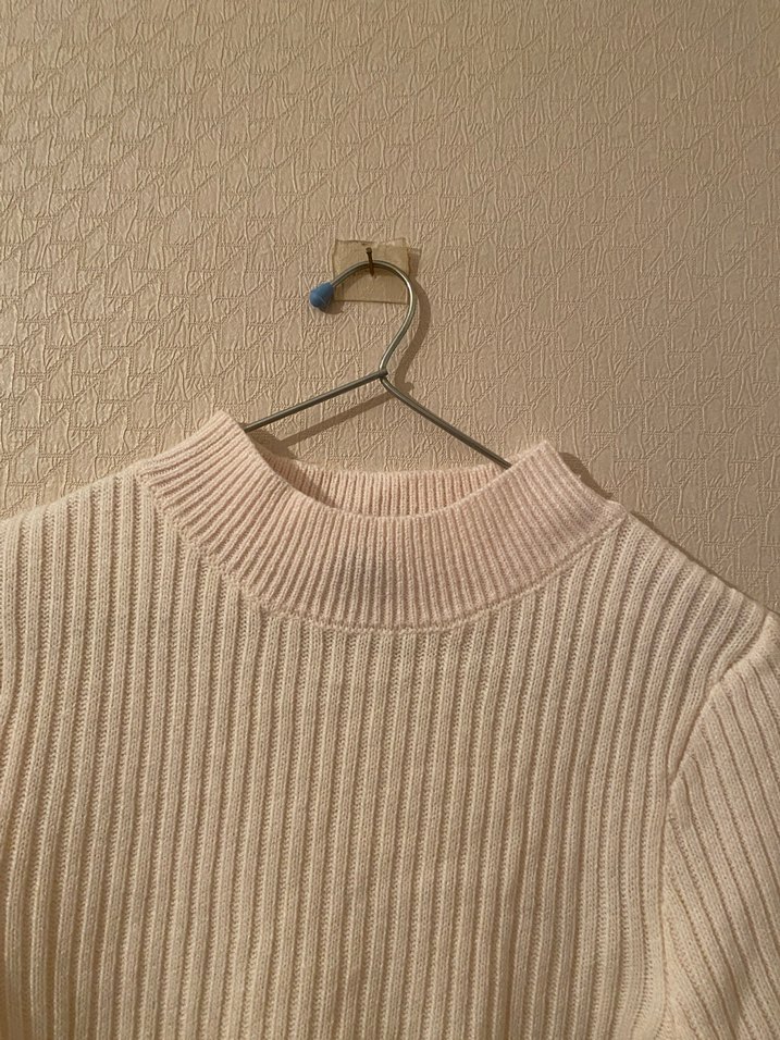 Beyaz Yüksek Yakalı İnce Triko Bej Kadın Kazak - Görsel 2