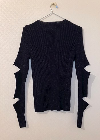 Siyah V Yaka Örgü Gotik Kadın Kazak - Görsel 3