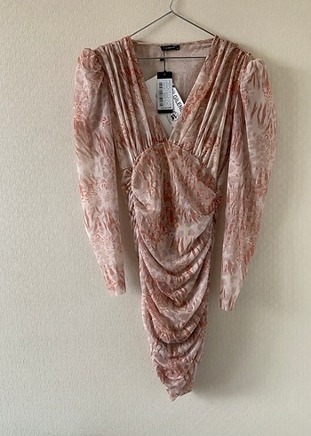 Vatkalı Drapeli V Yaka Tül Elbise - Görsel 3