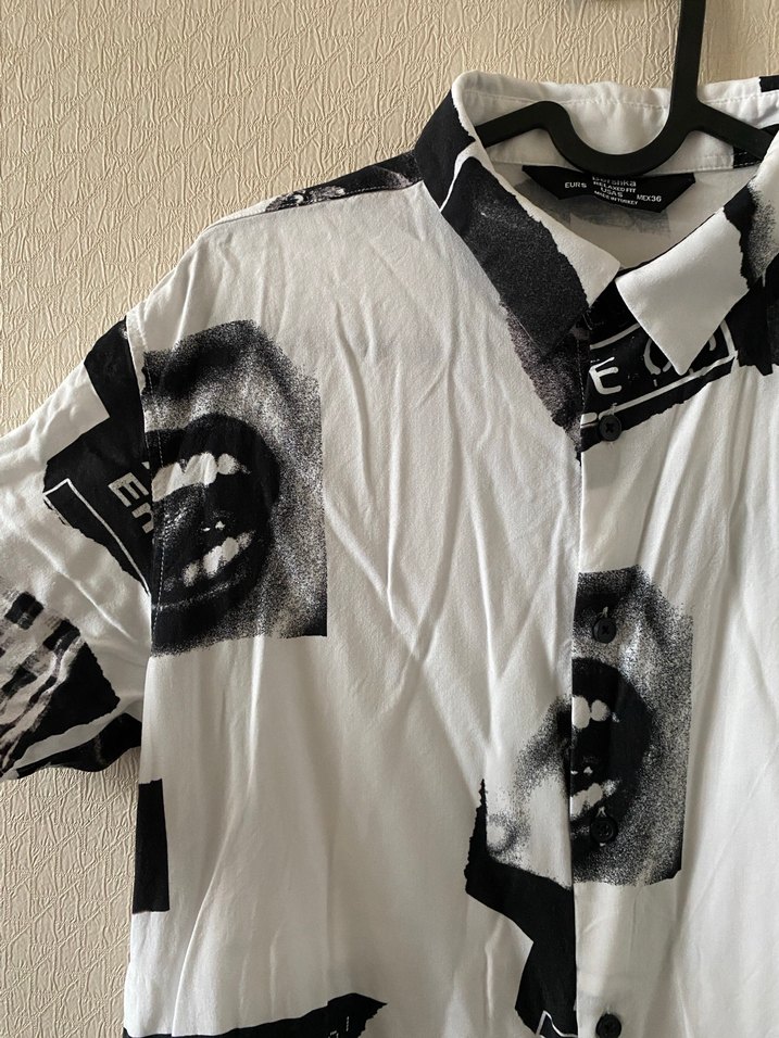 Bershka Desenli Siyah Beyaz Gömlek - Görsel 3